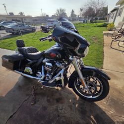 2019 Electra Glide Standard 