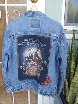 Levi's Denim Jacket Size Medium Made In Bangladesh