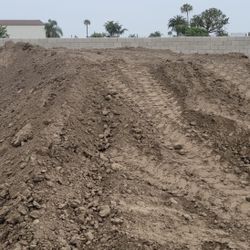 free clean dirt and delivery !