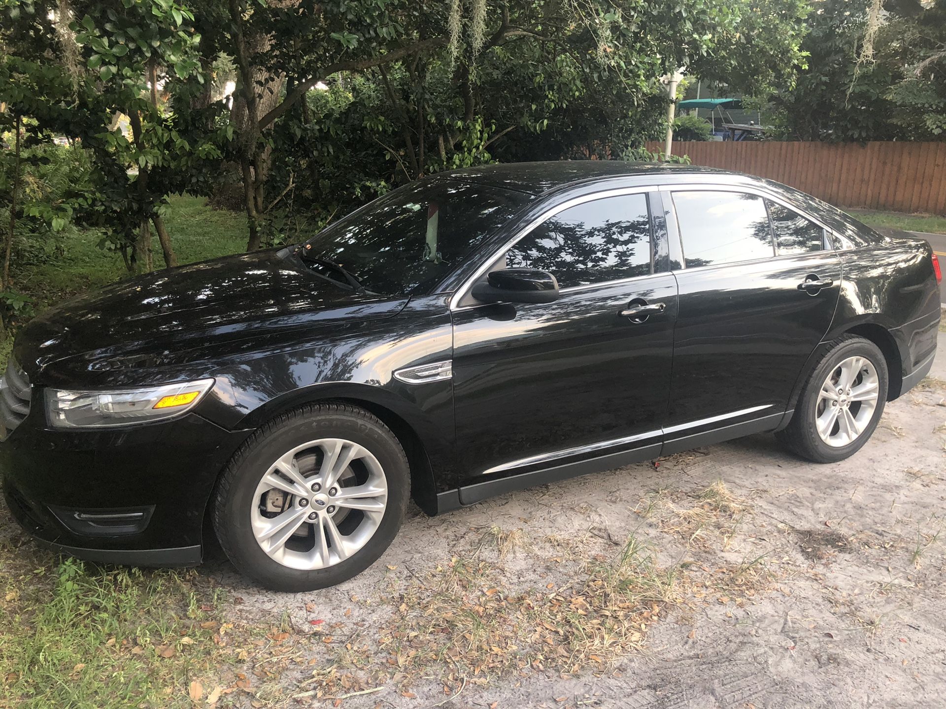 2013 Ford Taurus