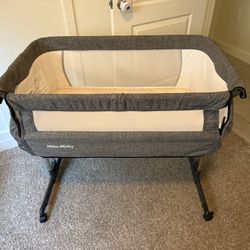 Mika Mickey Bassinet 