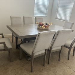 Dinning Table With 8 Chairs