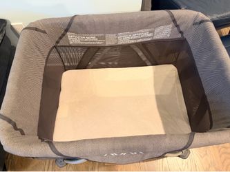 Small Nuna pack and play