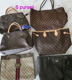 9 purses 3 money bags and 4 make up bag bundle