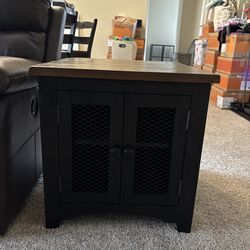 End table