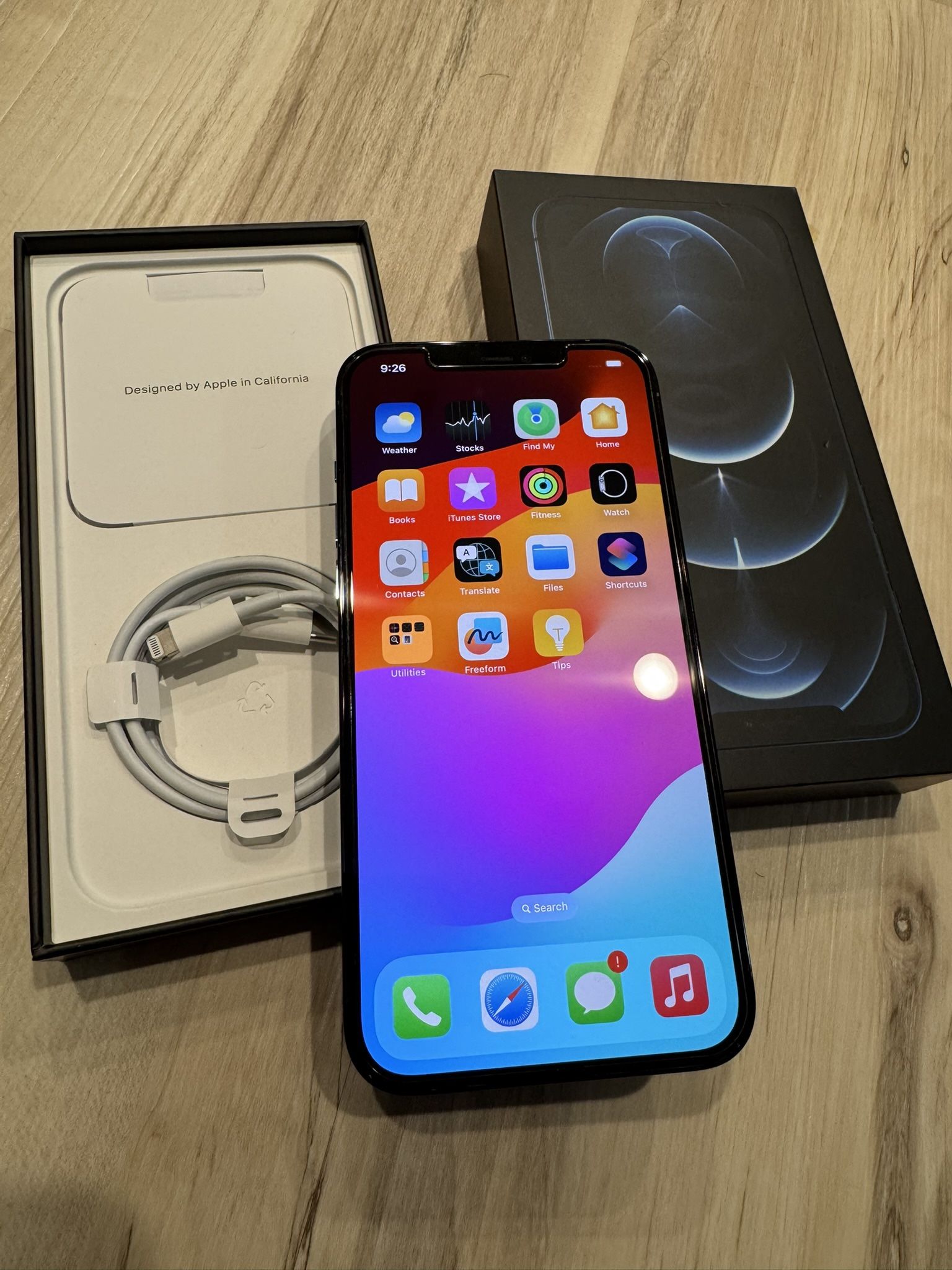 256 GB iPhone 12 Pro Max Unlocked Read Description
