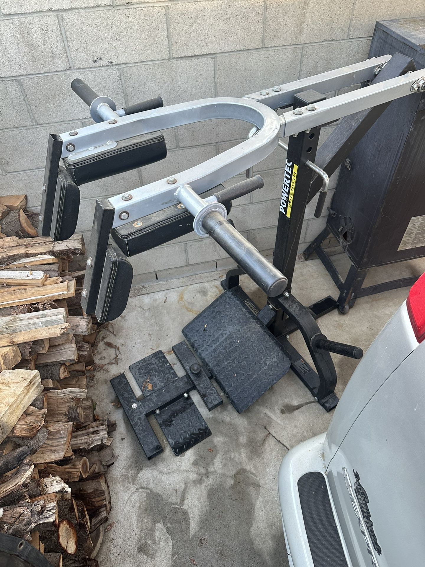 Squat Machine