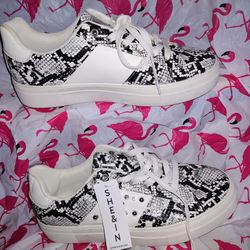 Shein Shoe's White And Black 