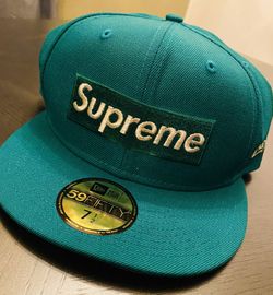 SUPREME $1M Metallic Box Logo