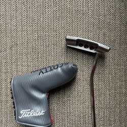 Titleist Scotty Cameron Select Newport M2 Mallet Putter