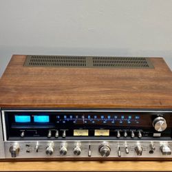 Vintage receiver Sansui 9090
