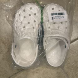 NEW Kids Crocs SIZE 2J