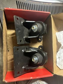 51-52 Engine Mounts 