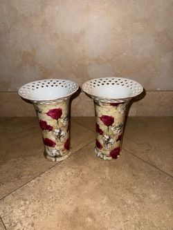 ***Vintage****Beautiful Set of Vases by  Wayfair Collection by Jay