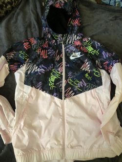 Nike Air Girls Windrunner Full Zip Hooded Windbreaker in light Pink