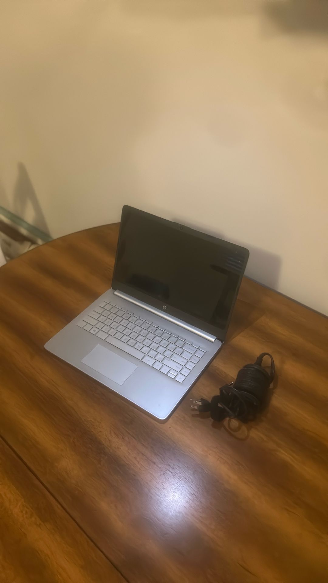 HP Laptop 256 gb 8 gbs ram