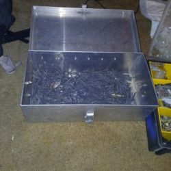 Deck And Finishing And Bread Nails