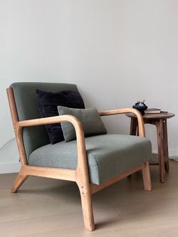 Single Arm Chair & Coffee Table - Moving Sale