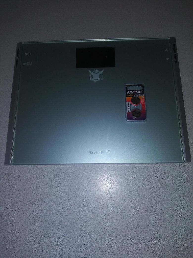 TAYLOR 7544BL CAL-MAX & WEIGHT SCALE WITH NEW SET OF BATTERIES