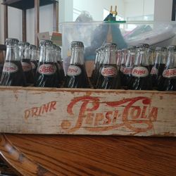 1950s-1960s 24 /6.5 Oz Pepsi-cola Bottles In Wooden Crate From The Woodland Facility 