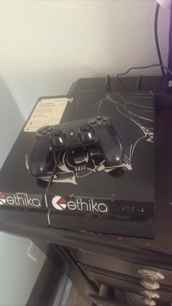PS4 with 1 controller