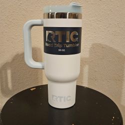 RTIC Road Trip Tumbler 30oz Water Bottle 