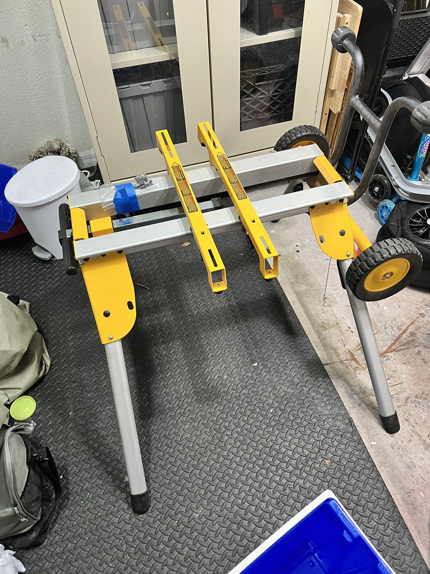 Table Saw Rolling Stand