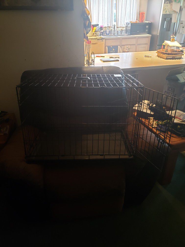 SMALL WIRE DOG KENNEL
