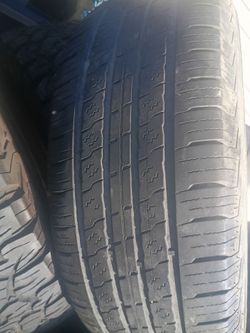 Lionhart 265/70R16 Tire (1)