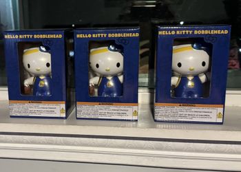 Warriors Hello Kitty Bobblehead (2025)