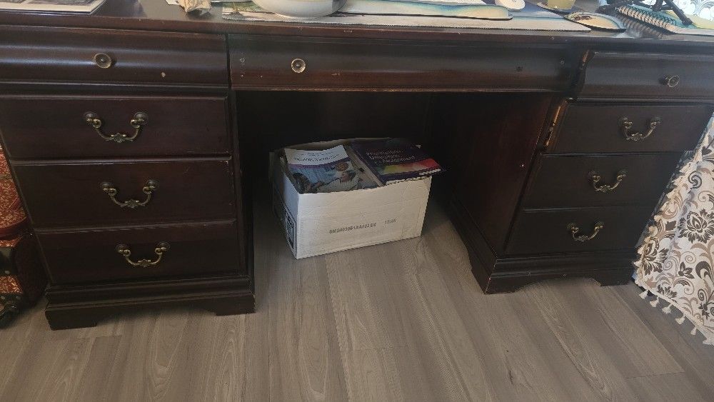 Modern Computer Desk