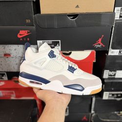 DS Jordan SB 4 Navy size 9.5 