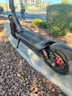 Segway Ninebot MAX G3 E-Scooter $475