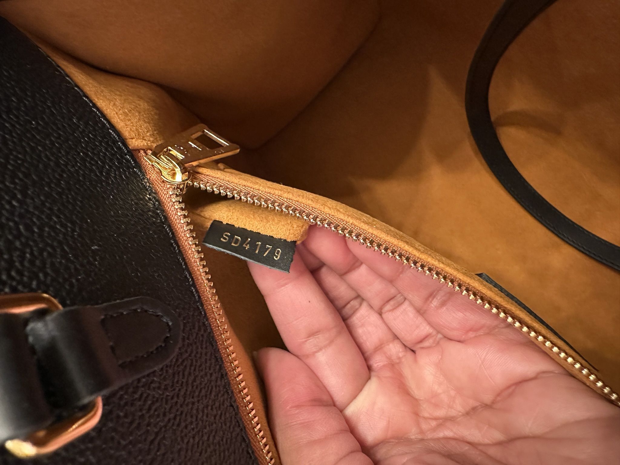 Louis Vuitton On The Go GM for Sale in Saginaw, TX - OfferUp