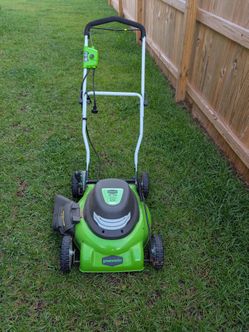 Electric lawn mower