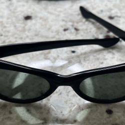 Vintage Ray-Ban Sunglasses 