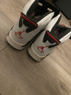 Used carmine air jordan 6 size 9/5 (NO BOX NO LACES SEND OFFERS)