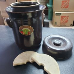 Large Fermenting Crock With Lid And Weights