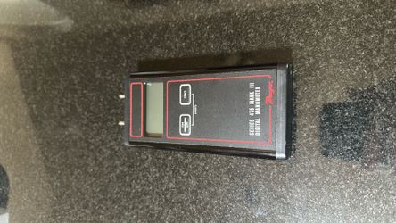 Dwyer 475-1-FM Mark III Handheld Digital Manometer (NEW)