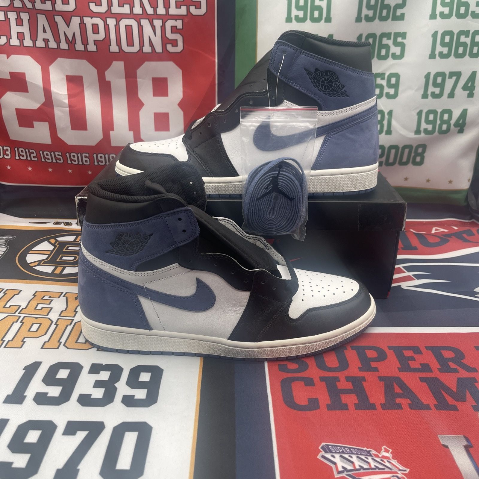 Size 11 - Men’s Jordan 1 High Og Best Hand In The Game Blue Moon