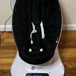 4 Mom Baby Mamba Smart Swing