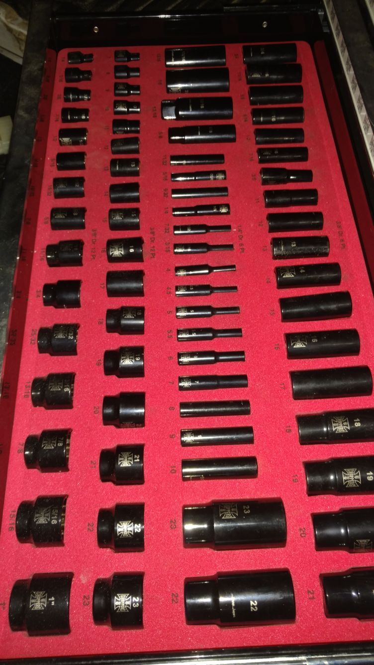 Trade Jesse James West Coast Choppers Special Edition Tool Chest trade for big roll around tool