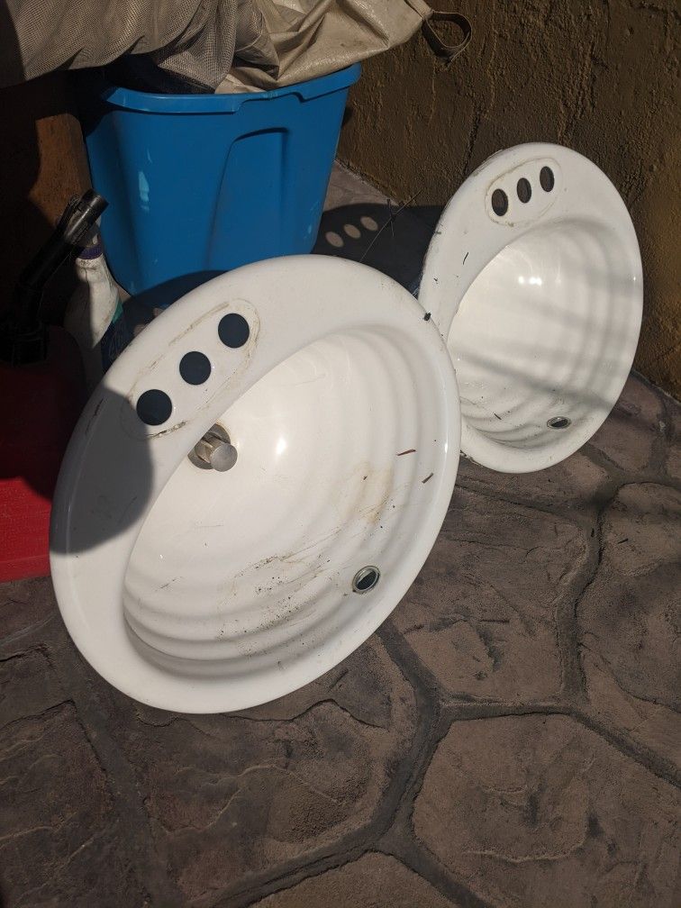 2 Sinks 2 Planters Make In Offer