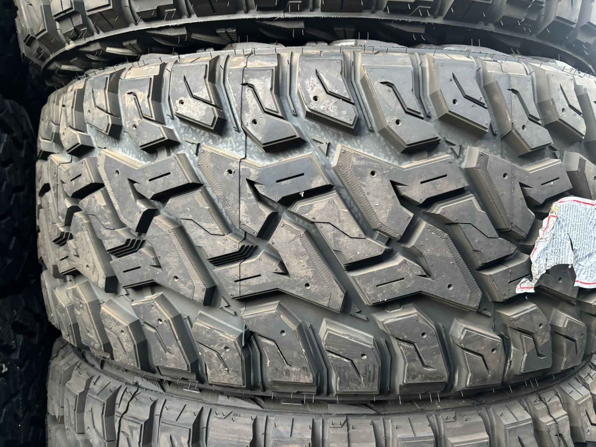 VENOM POWER. 37x13.50R26.