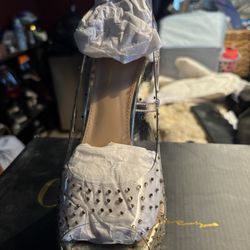 Women’s Gold Hi Heels