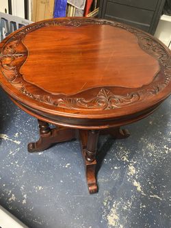 Small Coffee/Side Table (NOT a Dining table)