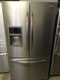 FRIGIDAIRE 36 inch wide refrigerator stainless