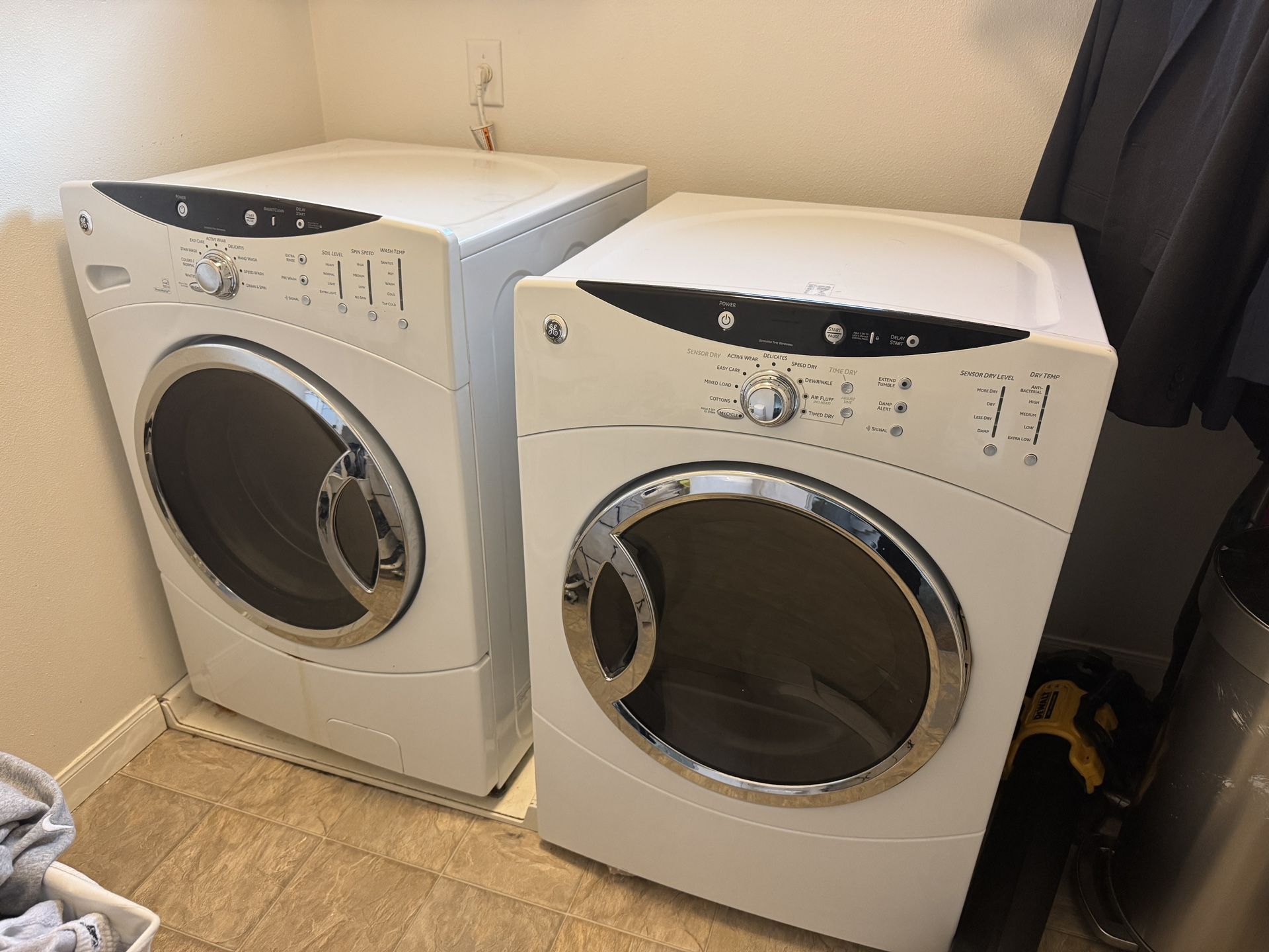Washer & Dryer