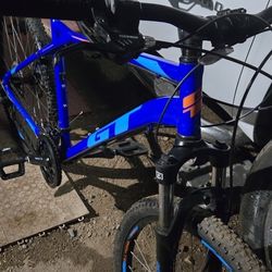 GT Aggressor Pro-Excellent Condition-Needs Tube Replaced 