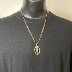 San Judas Charm And Gold Chain 